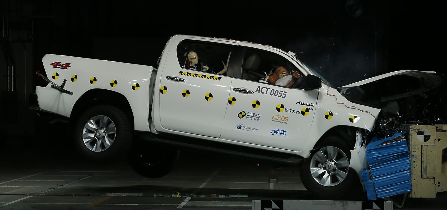 TOYOTA TOYOTA HILUX