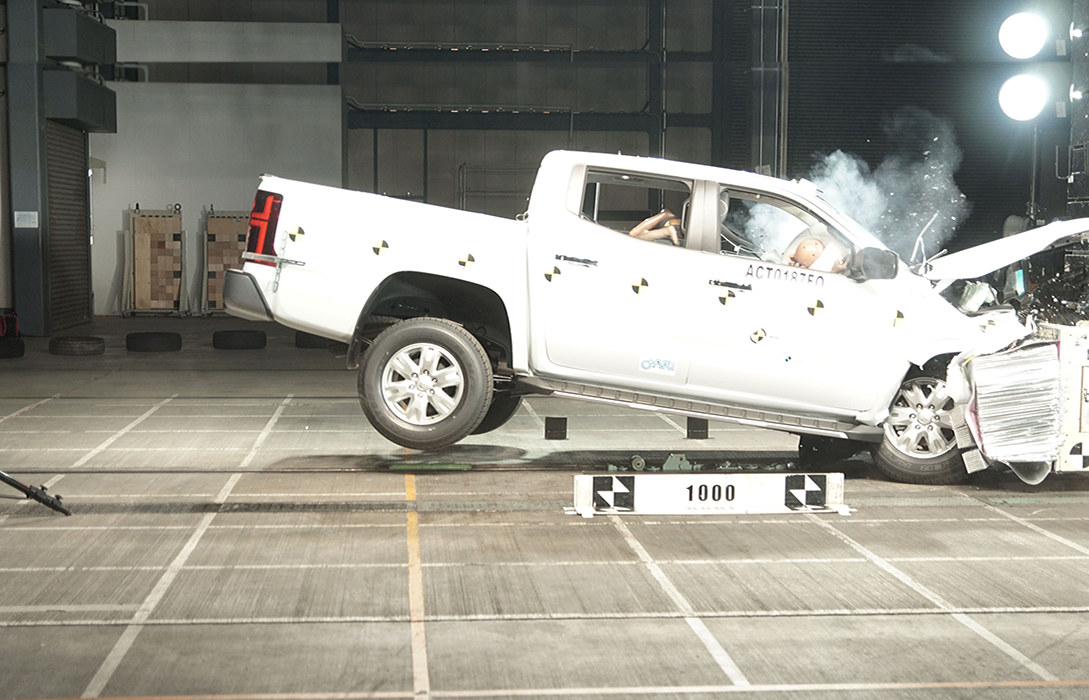 MITSUBISHI MITSUBISHI TRITON (2023)