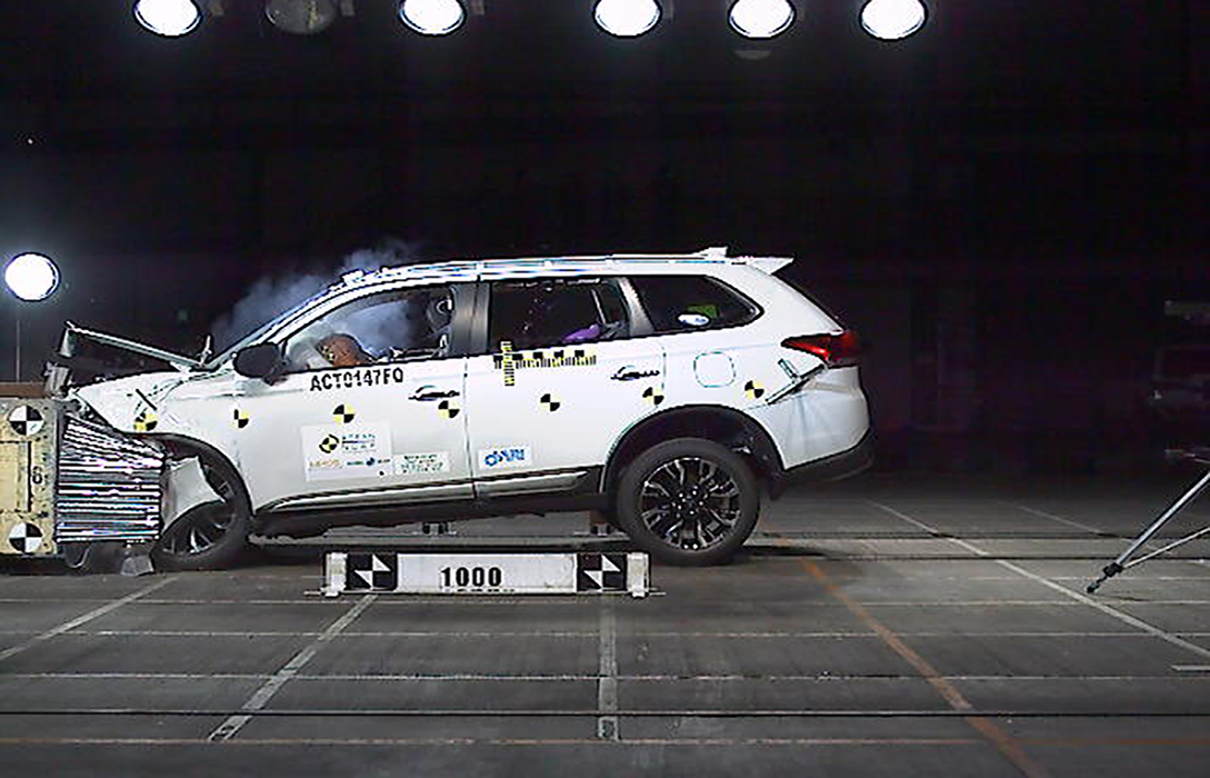 MITSUBISHI MITSUBISHI OUTLANDER