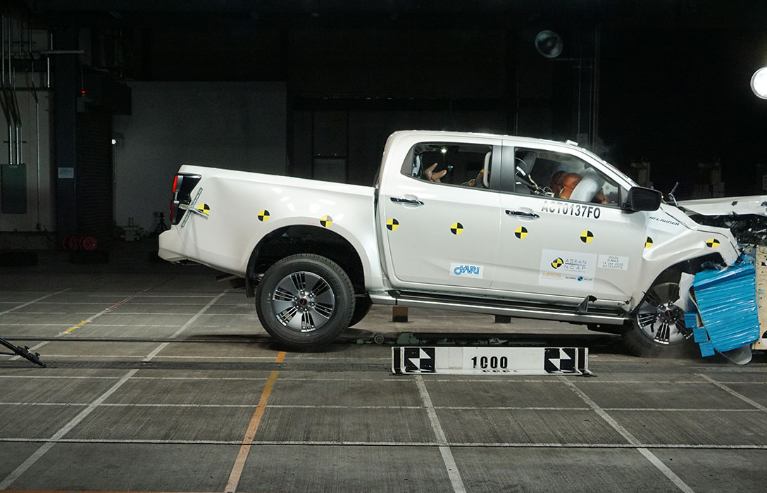 MANUFACTURER ISUZU D-MAX (2020)