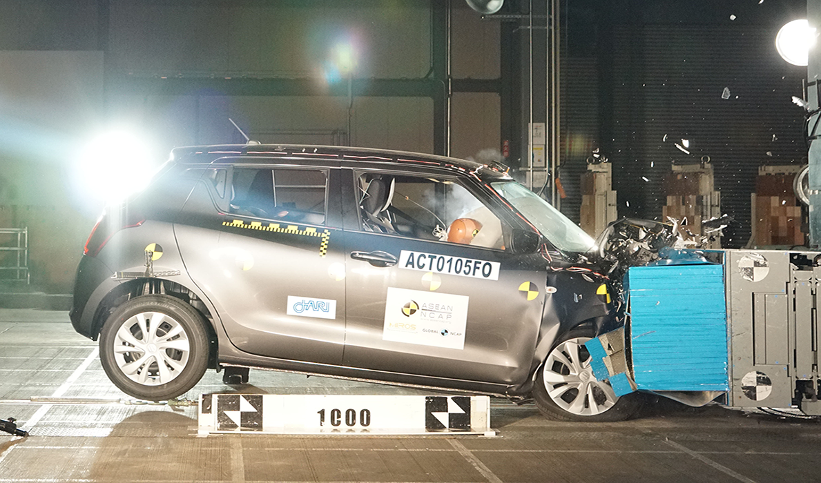 SUZUKI SUZUKI SWIFT (2018)