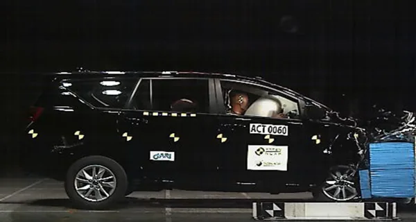 TOYOTA TOYOTA INNOVA