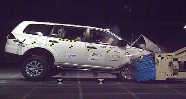 MITSUBISHI MITSUBISHI PAJERO SPORT