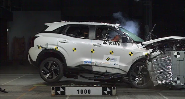 MITSUBISHI MITSUBISHI XFORCE