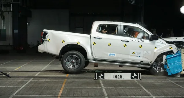 MANUFACTURER ISUZU D-MAX (2020)