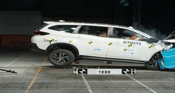 TOYOTA TOYOTA RUSH (2018)