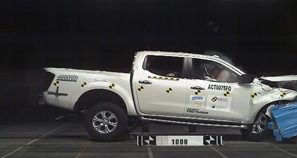NISSAN NISSAN NAVARA (HV)